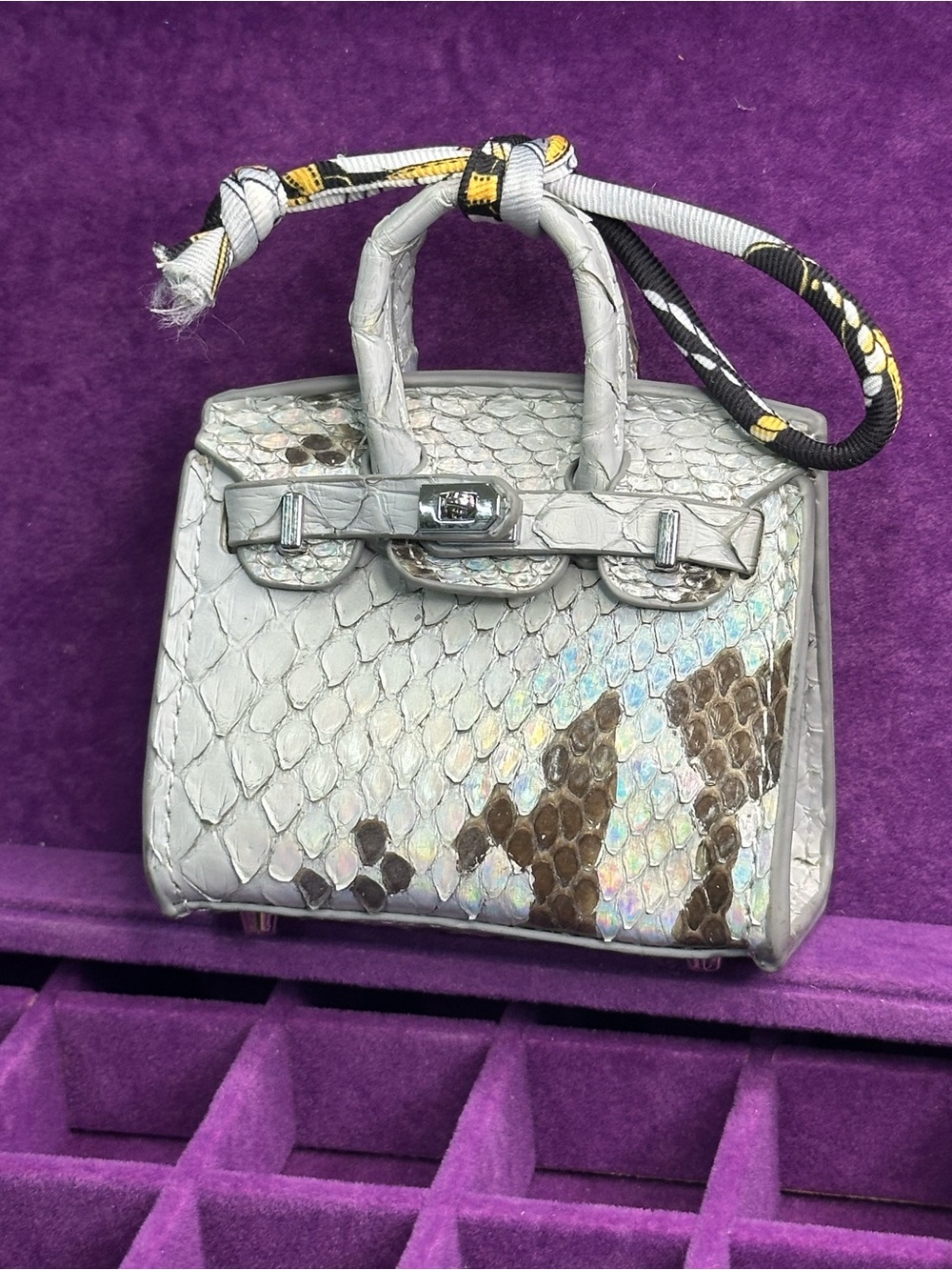 Gray Snake-Pattern Mini Top-Handle Bag - Picture 3 of 8